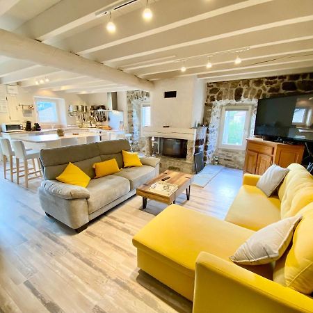 Gite De Groupe 160M2, 15P, Salle De Reception, Jardin, Terrasse Mazan-l'Abbaye Bagian luar foto