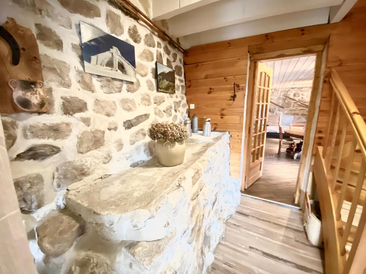 Gite De Groupe 160M2, 15P, Salle De Reception, Jardin, Terrasse Mazan-l'Abbaye Bagian luar foto