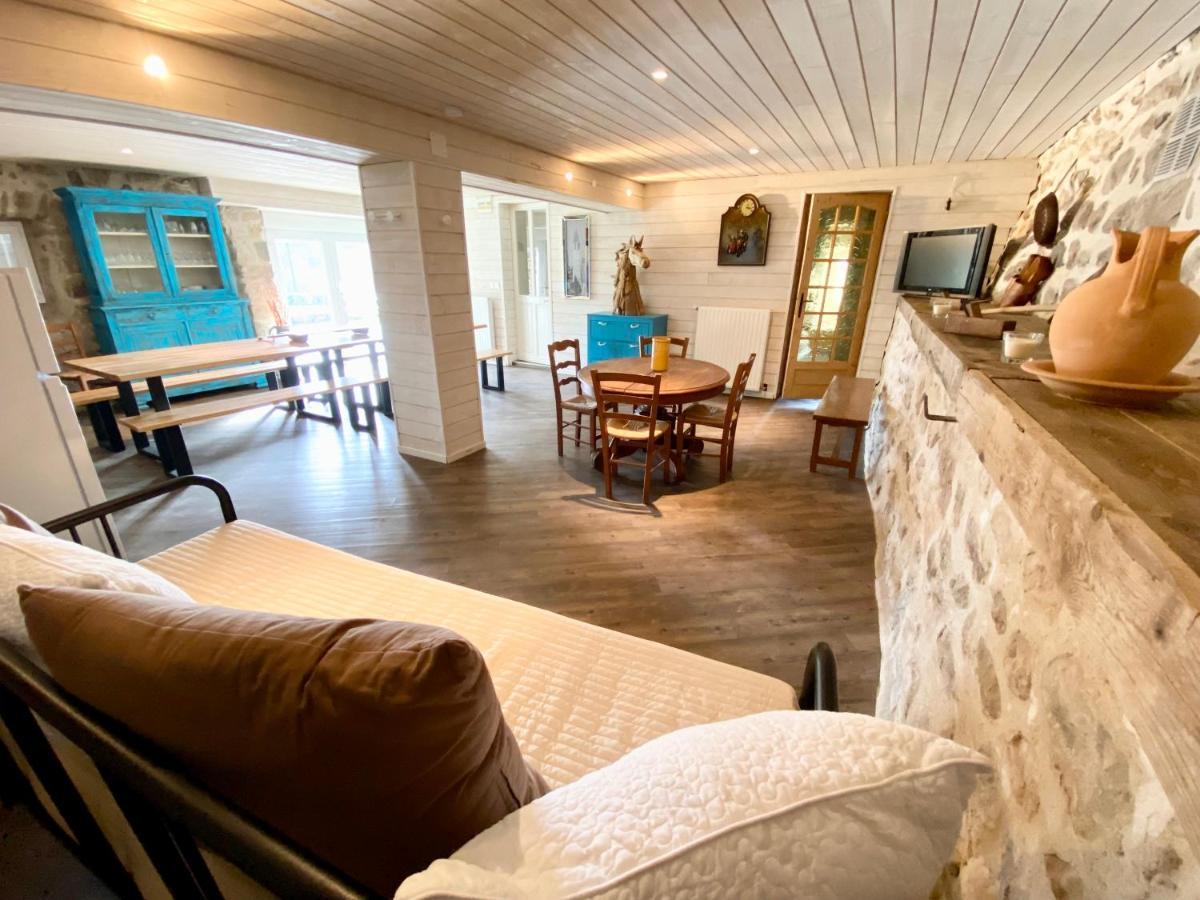 Gite De Groupe 160M2, 15P, Salle De Reception, Jardin, Terrasse Mazan-l'Abbaye Bagian luar foto