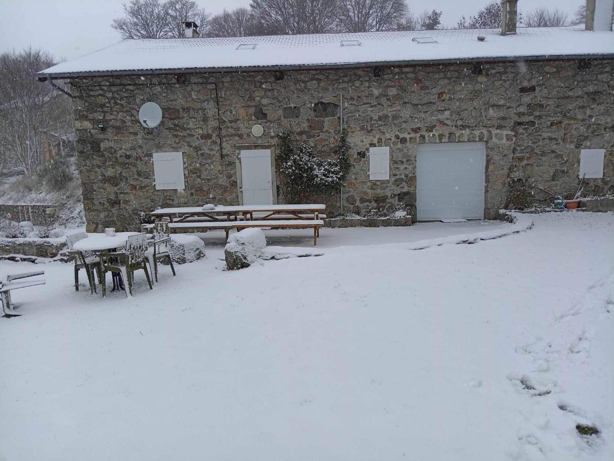 Gite De Groupe 160M2, 15P, Salle De Reception, Jardin, Terrasse Mazan-l'Abbaye Bagian luar foto