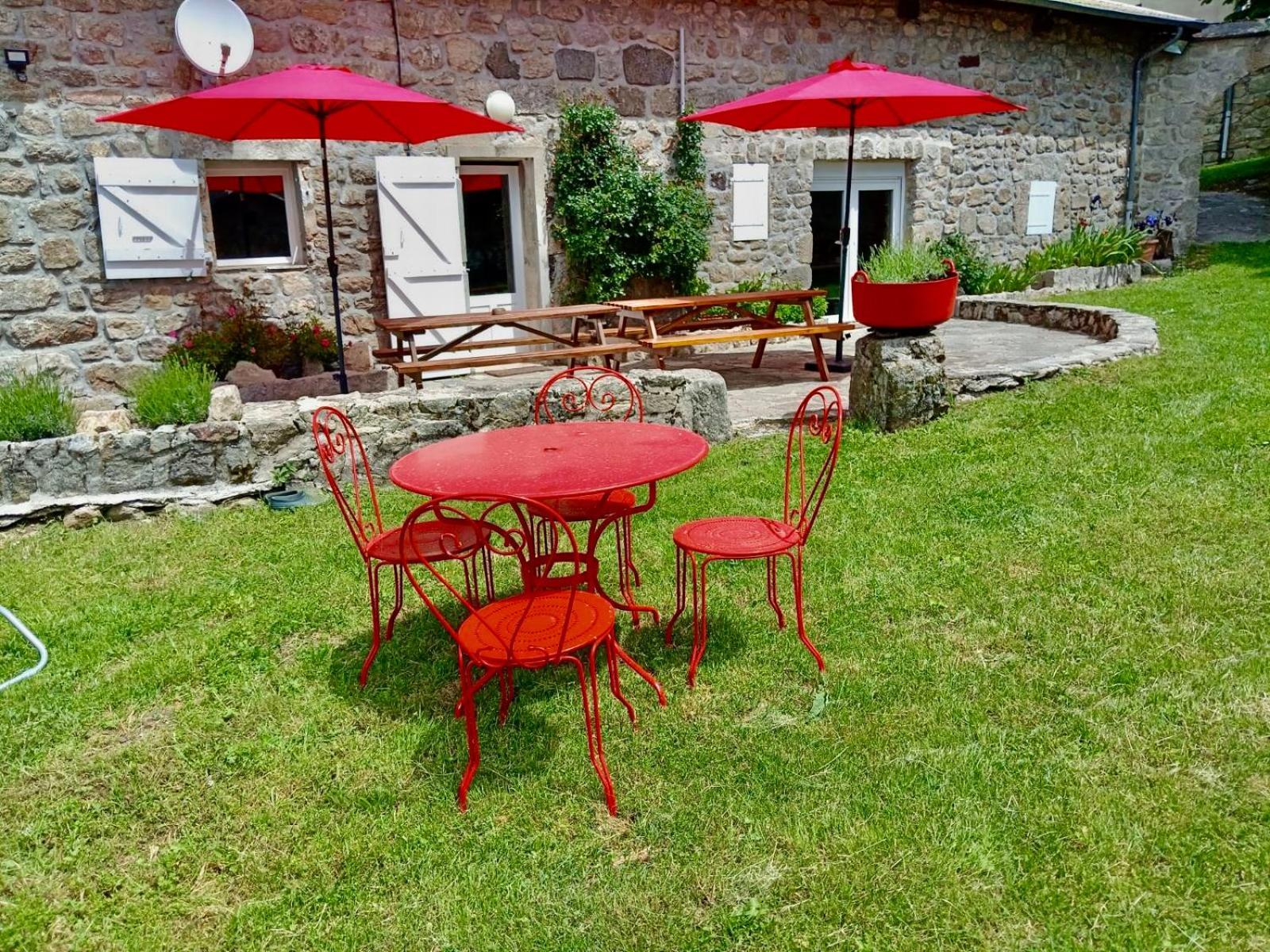Gite De Groupe 160M2, 15P, Salle De Reception, Jardin, Terrasse Mazan-l'Abbaye Bagian luar foto